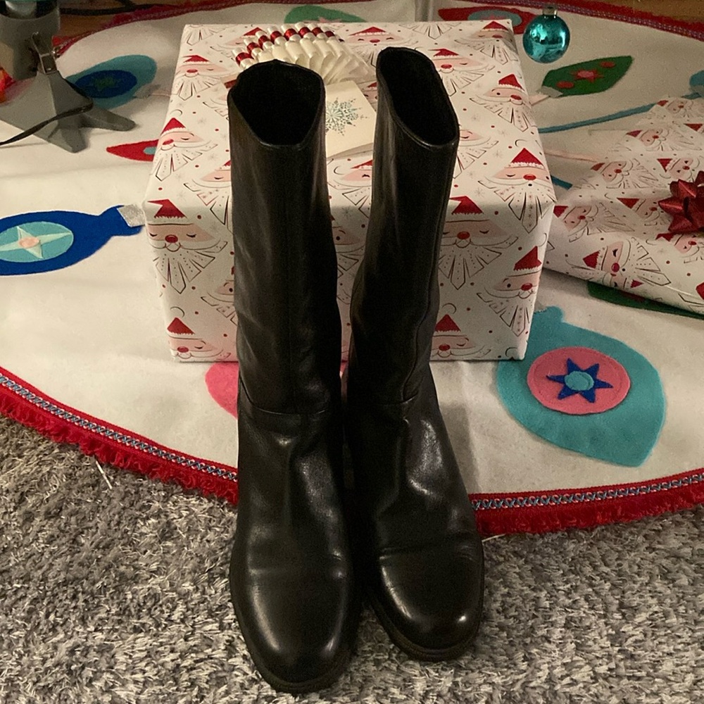 Naturalizer black leather boots size 7 wide, NOT wide calf.